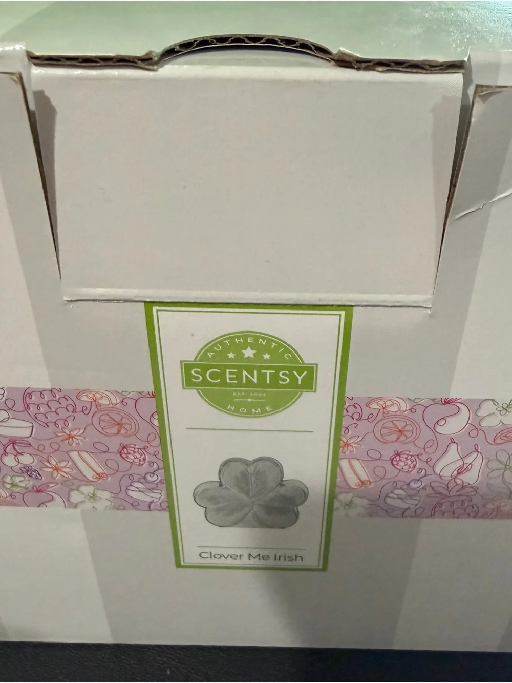 Green Ceramic Clover scentsy warmer